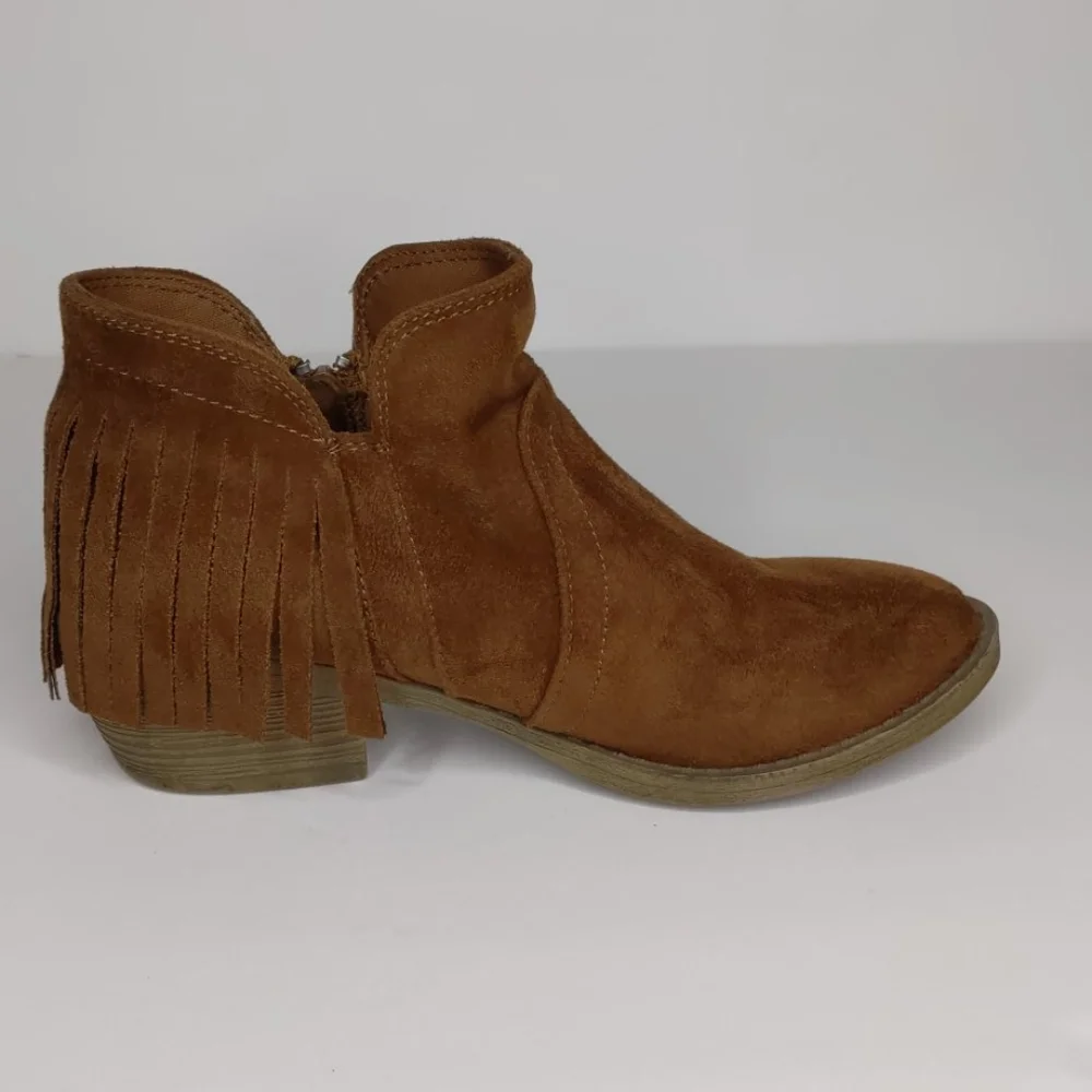 Sey Esteem Fringe Booties Size 6M camel brown color